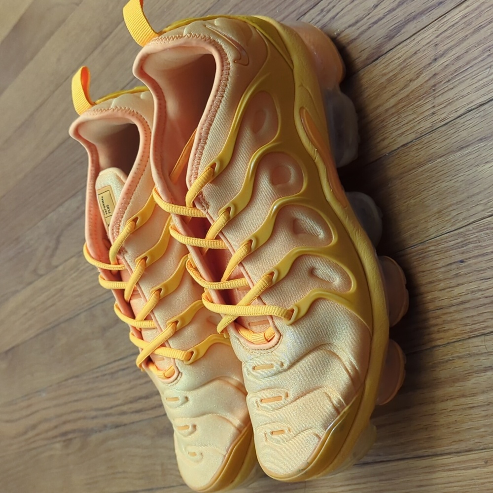 Womens Nike Air Vapormax Plus Orange